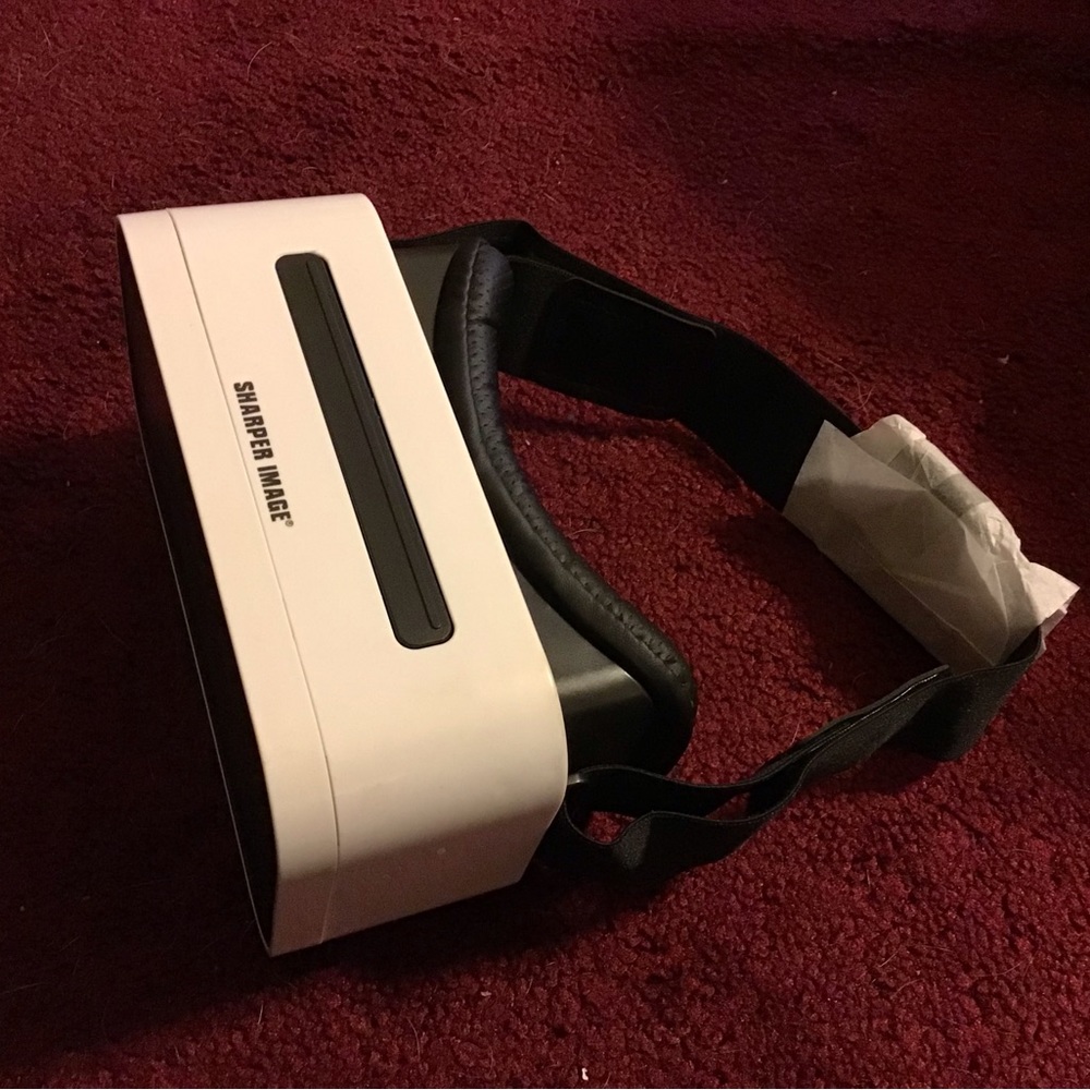 SHARPER IMAGE VIRTUAL REALITY GLASSES NWOT